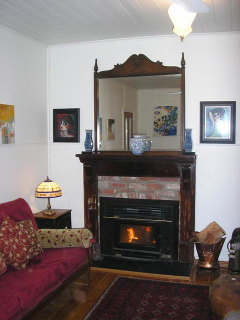 C & As Cottage - Perth Resorts 6