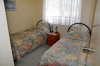 Beachfront Apartments - Accommodation Perth 4