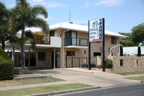 Emerald Central Palms Motel - Accommodation Perth 0