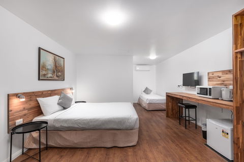 Lilydale Motor Inn - Accommodation Perth 5