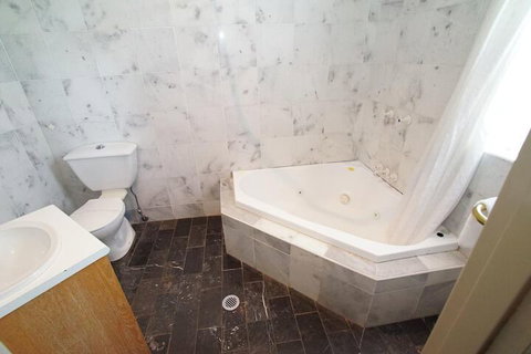 Exies Bagtown - Accommodation Perth 3