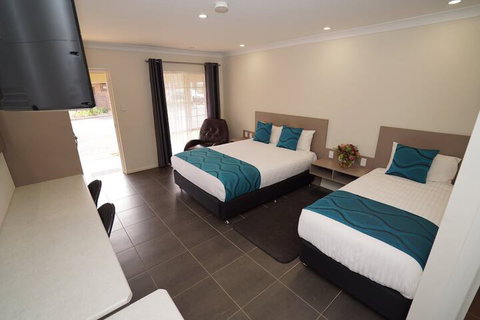 Exies Bagtown - Accommodation Perth 4
