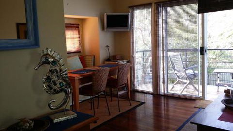 Wyreepi Caribbean Chalet - Accommodation Perth 5