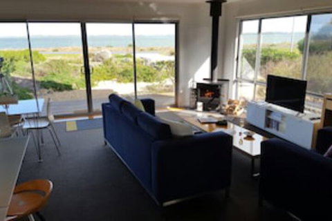 Coorong Waterfront Retreat - Perth Resorts 0