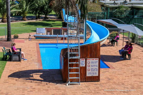 Motel Riverina - Perth Resorts 6