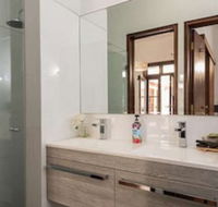 Fairway Manor Accommodation - Perth Resorts