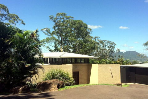 Phoenix Eumundi Bed & Breakfast - Accommodation Perth 3