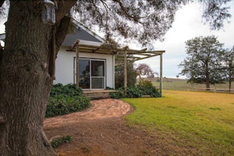 Colenso Country Retreat - Accommodation Perth 0