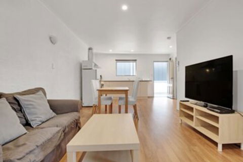 Adelaide Holiday Homes - Perth Resorts 0