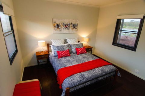 Kooyar Mia - Accommodation Perth 6