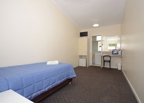 Ned Kelly's Motel - Accommodation Perth 3