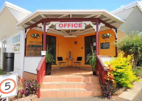 Ned Kelly's Motel - Accommodation Perth 0