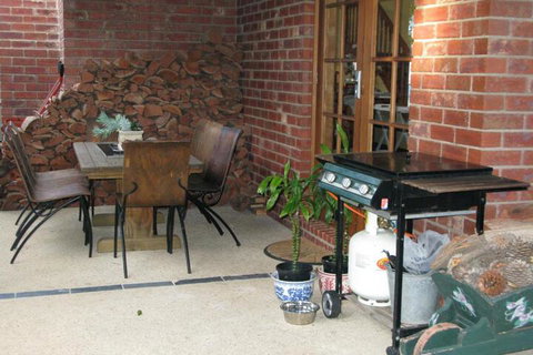 Roseneath Villa B & B - Accommodation Perth 0