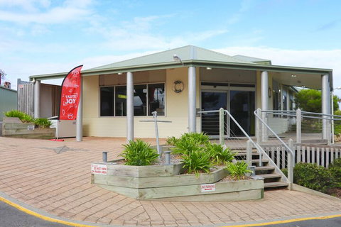 Sea Vu Caravan Park - Accommodation Perth 1