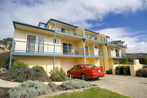 Lorne Ocean Sun Apartments - Accommodation Perth 2
