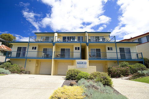 Lorne Ocean Sun Apartments - Accommodation Perth 4