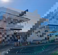 Yarrawonga Hotel - Perth Resorts
