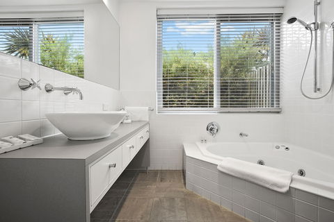 Oceanic Apartments Sorrento - Perth Resorts 6