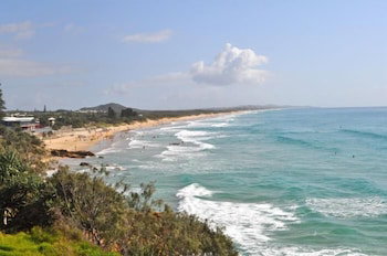 Villa Coolum - Accommodation Perth 6