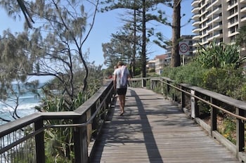 Villa Coolum - Accommodation Perth 0