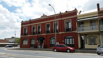 Mandelson's Of Goulburn - Accommodation Perth 0