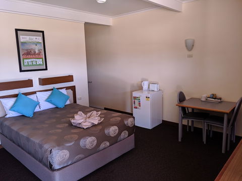 The Argent Motel - Accommodation Perth 2