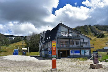 Gebi's Apartments Falls Creek - Perth Resorts 0