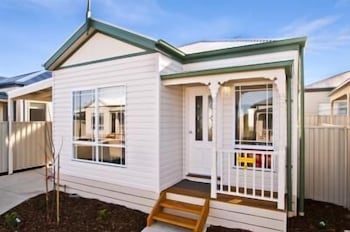 Werribee Short Stay Villas & Accommodation - Perth Resorts 0
