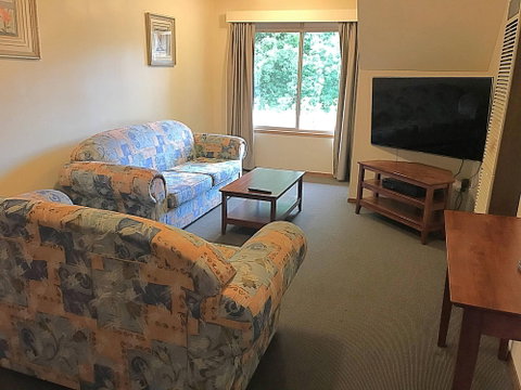 AAt 28 Goldsmith Motel - Perth Resorts 3