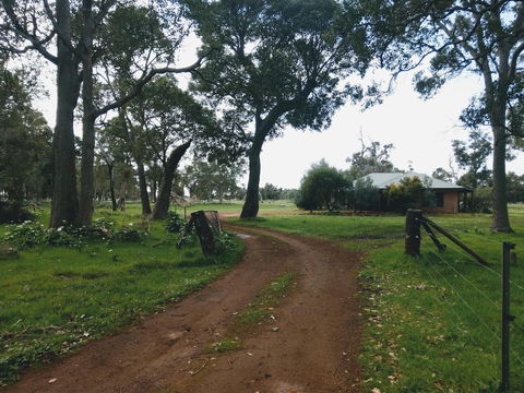 Dunsborough Rail Carriages & Farm Cottages - Perth Resorts 5
