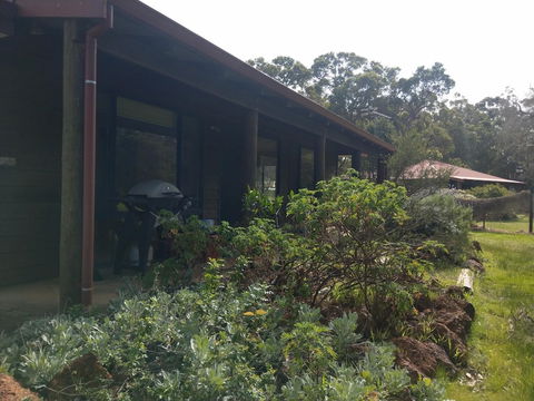 Dunsborough Rail Carriages & Farm Cottages - Perth Resorts 4
