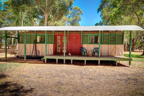 Dunsborough Rail Carriages & Farm Cottages - Perth Resorts 6