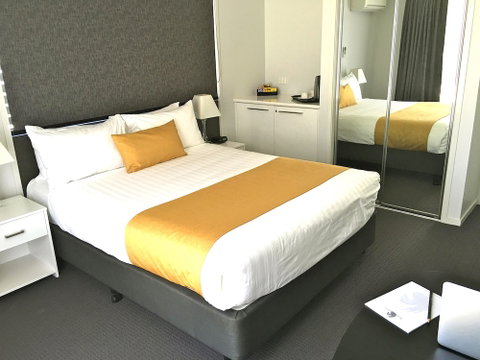 21 On Hursley Motel Apartments - Accommodation Perth 2