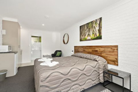 Beachmere Palms Motel - Accommodation Perth 0