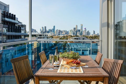 BOUTIQUE STAYS - Zinc 501 - Accommodation Perth 1