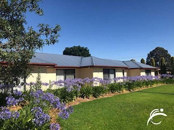 Coro Club Motel - Accommodation Perth 0