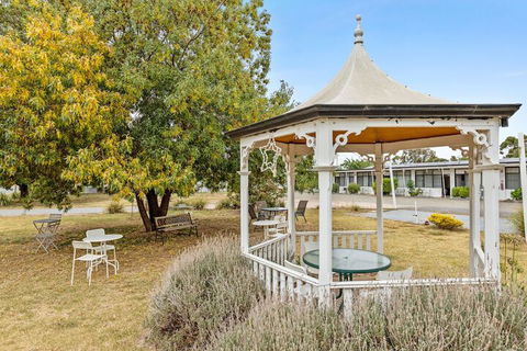 Gazebo Motor Inn - Perth Resorts 1