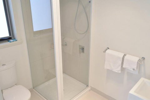 25 Bradley Drive - Accommodation Perth 6