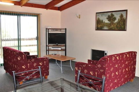 Freycinet Cottage 2 - Accommodation Perth 3