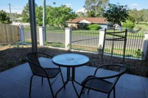 Brisbane Valley Tavern - Perth Resorts 2