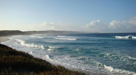 Ocean Beach Hideaway - Perth Resorts 6