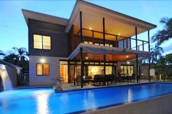 Bramston Beach QLD Accommodation Perth