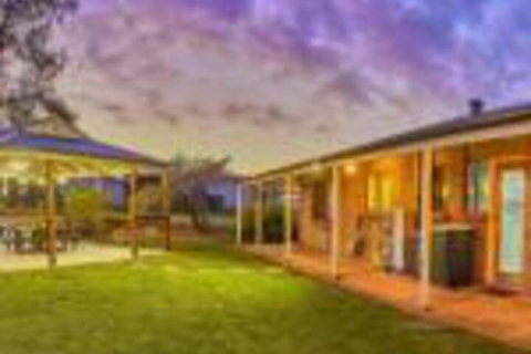 Barossa Elegance - Accommodation Perth 0