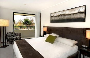 May Park Executive Apartments - Perth Resorts 4