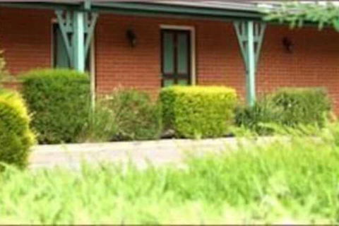 Young Federation Motor Inn - Accommodation Perth 7