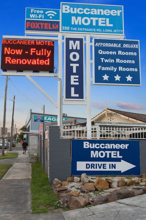 Buccaneer Motel Pet Friendly - Accommodation Perth 0
