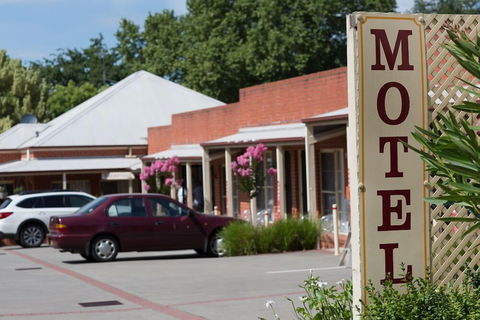 Yackandandah Motor Inn - Accommodation Perth 1