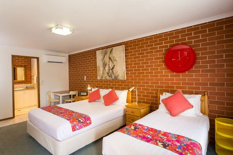 Yackandandah Motor Inn - Accommodation Perth 2