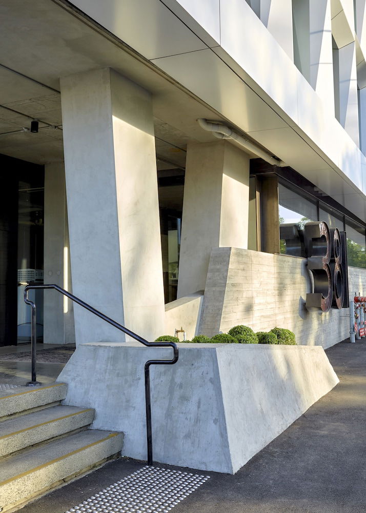 Cremorne VIC Accommodation Perth