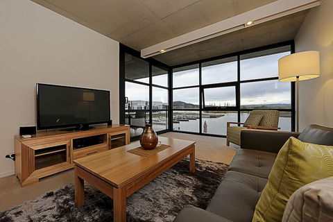 Accommodate Canberra - Dockside - Accommodation Perth 2